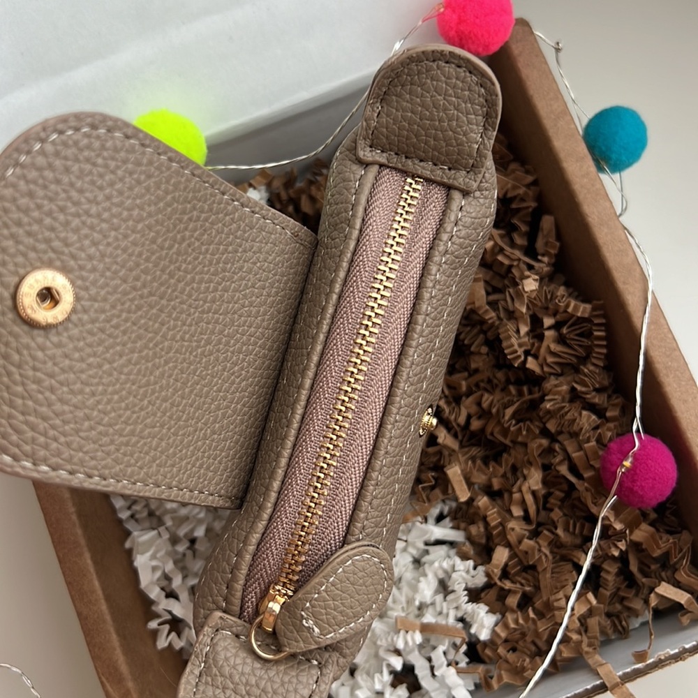 New small artificial leather coin purse - Picture 3 of 7